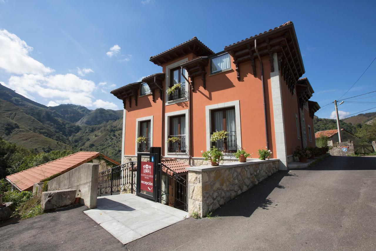 Hotel La Casona De Llerices Cangas de Onis Exterior photo